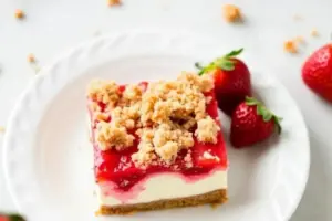 Strawberry Crumble Cheesecake Bars